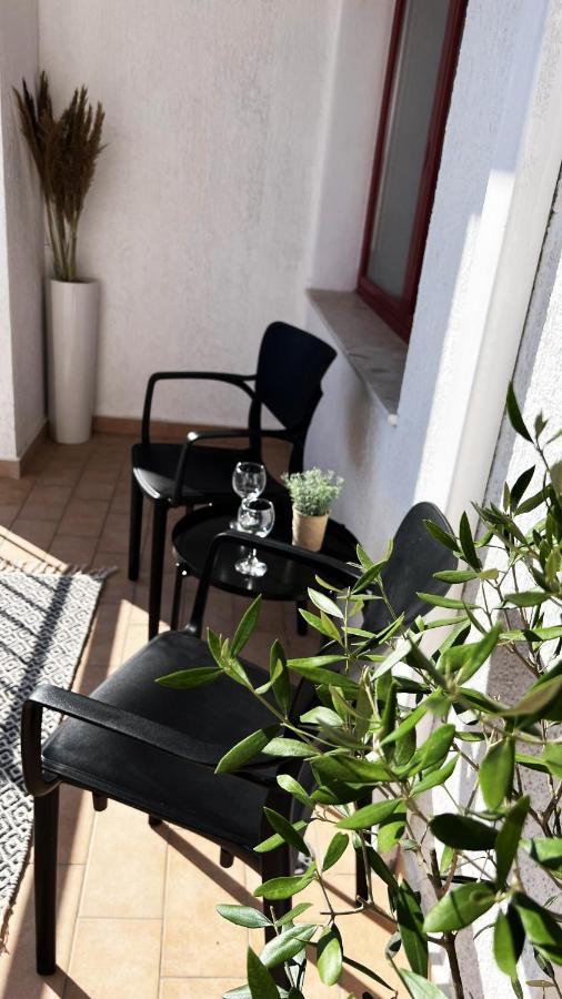 Lilly'S Apartment Plazh Durrës Buitenkant foto